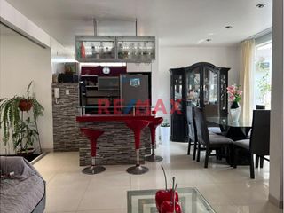 Foto 3 de Siente el placer de vivir en una Casa de dos pisos hermosa y exclusiva, de un área de 300m2, ubicado en un exclusivo lugar, Urb Las Villas Del Sol – V