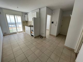 Departamento 1 dormitorio   Rodríguez 955 entre Rioja y San Luis