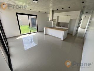 Casa en venta de tres dormitorios
