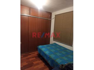 Foto 15 de ¡Oportunidad única! Hermosa casa amoblada, de tres pisos ubicada en una zona estratégica del Distrito de Comas, cerca de Av. El Retablo y Av. Universi