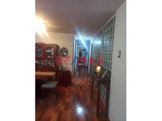 Foto 12 de ¡Oportunidad única! Hermosa casa amoblada, de tres pisos ubicada en una zona estratégica del Distrito de Comas, cerca de Av. El Retablo y Av. Universi