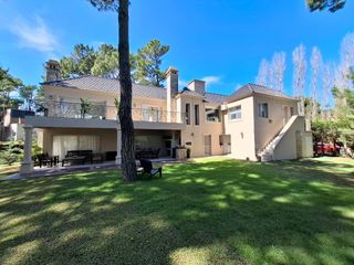 Foto 19 de Venta de casa 9 ambientes en Pinamar en Terrazas al Golf
