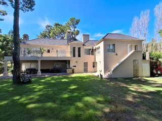 Foto 18 de Venta de casa 9 ambientes en Pinamar en Terrazas al Golf