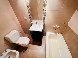 Alquiler de departamento- 4 amb, cochera-Recoleta