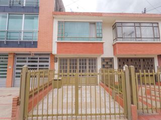 Foto 1 de casa en venta en algarra. Cod V4995