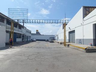 ALQUILER AL MEJOR PRECIO AL COSTADO EL AEROPUERTO J.CHAVEZ -Local Comercial 1100m2