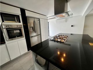 Foto 3 de SE VENDE CASA REMODELADA EN EL BARRIO BAVARIA , SANTA MARTA