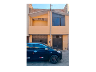Foto 1 de ¡Tu nuevo hogar te espera!
Descubre esta hermosa casa que combina comodidad, estilo y funcionalidad en cada rincón. Con espacios amplios, excelente i