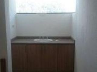 Foto 10 de VENTA DE CASA SECTOR EL INCA SEMI REMODELADA 2 PISOS 3 DORMITORIOS