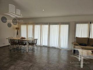 Foto 5 de Venta - Casa 4 ambientes, galeria - Acacias, Puertos del Lago, Escobar