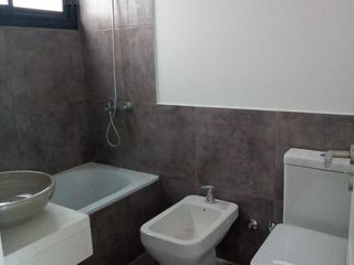 Foto 15 de Venta - Casa 4 ambientes, galeria - Acacias, Puertos del Lago, Escobar