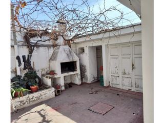 Foto 12 de VENTA DE HERMOSA CASA ESQUINA Y DPTO, ZONA CÉNTRICA RIVADAVIA-MZA