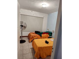 Foto 5 de VENTA DE HERMOSA CASA ESQUINA Y DPTO, ZONA CÉNTRICA RIVADAVIA-MZA