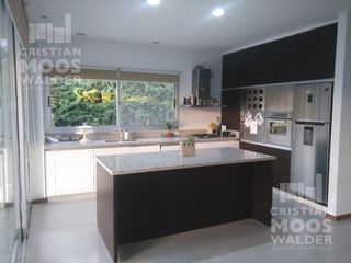 Foto 3 de Casa  en venta 4 ambientes-  Barrio  cerrado Septiembre