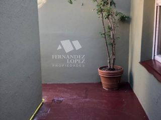 Casa PH en alquiler en Bernal Centro