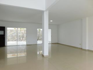 Foto 2 de casa condominio en arriendo/venta en la castellana. Cod A78799