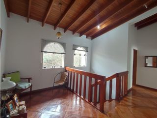 Foto 13 de LA MOLINA - VENTA LINDA CASA - ÁREA 300 m2