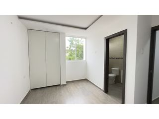 Foto 10 de CASA MODERNA CERCA AL NUEVO HOSPITAL DEL IESS, MANTA