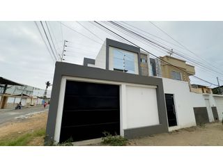 Foto 3 de CASA MODERNA CERCA AL NUEVO HOSPITAL DEL IESS, MANTA