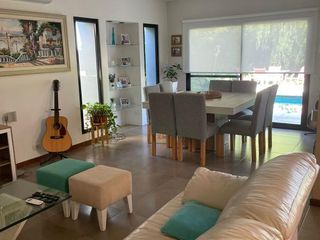 Foto 8 de Casa en venta - 4 Dormitorios 5 Baños - Cocheras - 850Mts2 - Escobar