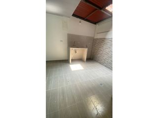 Foto 6 de ALQUILO CASA USO COMERCIAL EN CIUDAD 2000