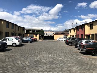 Foto 3 de Casa Venta Amplia-Cómoda Norte/Sector Calderón