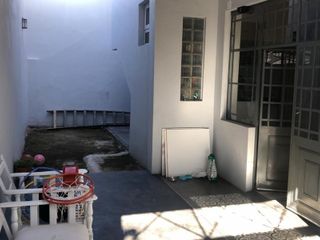 Foto 3 de CASA DE 4 AMBIENTES CON GARAGE , RECIEN REFACCIONADA, IMPECABLE , CON GARAGE, EXCELENTE UBICACION , VILLA LURO