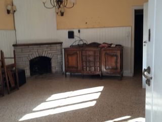 Foto 2 de VENTA: CHALET 3 AMB. + COC. COM. + GARAGE + PATIO CON PARRILLA. SGO. DEL ESTERO CASI PASO