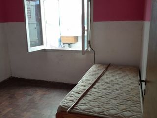 Foto 4 de VENTA: CHALET 3 AMB. + COC. COM. + GARAGE + PATIO CON PARRILLA. SGO. DEL ESTERO CASI PASO