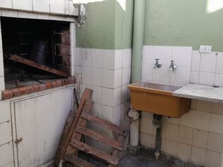 Foto 8 de VENTA: CHALET 3 AMB. + COC. COM. + GARAGE + PATIO CON PARRILLA. SGO. DEL ESTERO CASI PASO