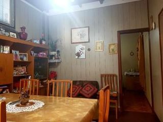 Foto 1 de PH - Lanús Oeste