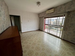 Venta Departamento 3 ambientes al frente balcón