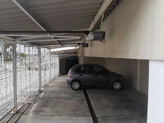 Foto 2 de SE VENDE AMPLIO DEPARTAMENTO EN LOMAS DE URDESA DE 4 DORMITORIOS