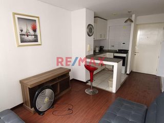 Foto 5 de 🏙️ ¡Vive en las alturas de la ciudad con todo al alcance de tu mano! 🌟

Alquila tu departamento amoblado de 1 habitación en el piso 11 de la Av. Are