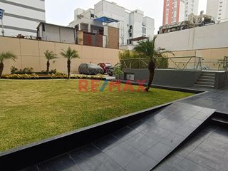 Foto 17 de 🏙️ ¡Vive en las alturas de la ciudad con todo al alcance de tu mano! 🌟

Alquila tu departamento amoblado de 1 habitación en el piso 11 de la Av. Are