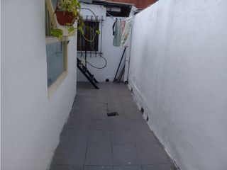 Foto 5 de CHALET 4 AMB. GARAGE + DOS DEPTOS  2 AMB