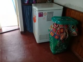 Foto 4 de CHALET 4 AMB. GARAGE + DOS DEPTOS  2 AMB