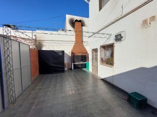 Foto 6 de Impecable Casa 4 dormitorios en 2 plantas Undiano 487