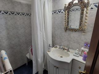 Foto 5 de Impecable Casa 4 dormitorios en 2 plantas Undiano 487