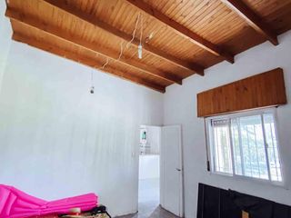 Casa en venta - 1 Dormitorio 1 Baño - Cochera - 80Mts2 - Arturo Seguí, La Plata