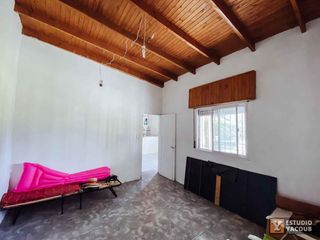 Casa en venta - 1 Dormitorio 1 Baño - Cochera - 80Mts2 - Arturo Seguí, La Plata
