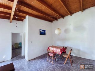 Casa en venta - 1 Dormitorio 1 Baño - Cochera - 80Mts2 - Arturo Seguí, La Plata