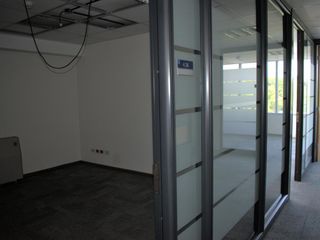 OFICINA C/5 COCHERAS EN PUERTO MADERO