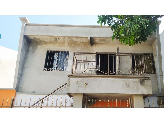 SE VENDE CASA CON APARTAMENTO EN LA CIUDADELA 20 DE JULIO