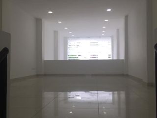 Foto 1 de Local Comercial en Arriendo