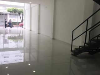 Foto 7 de Local Comercial en Arriendo