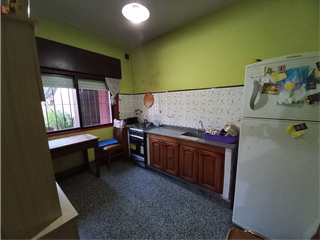 Foto 4 de 4 LOCALES Y CASA SOBRE 