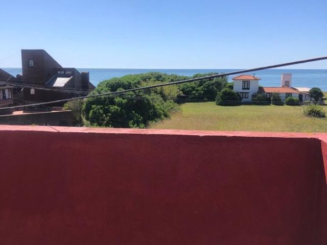 venta   1 amb c/ patio y terraza propia en Santa Clara del Mar