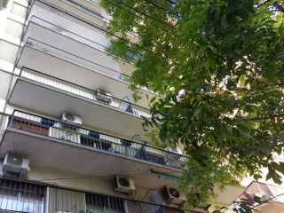 Vicente López - Amplio departamento 3 amb con Balcón al frente y vista abierta!