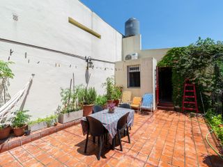 Casa - Venta - Villa Ortuzar - 4 ambientes- Patio y Terraza